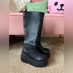 Demonia Shaker 100 Boots